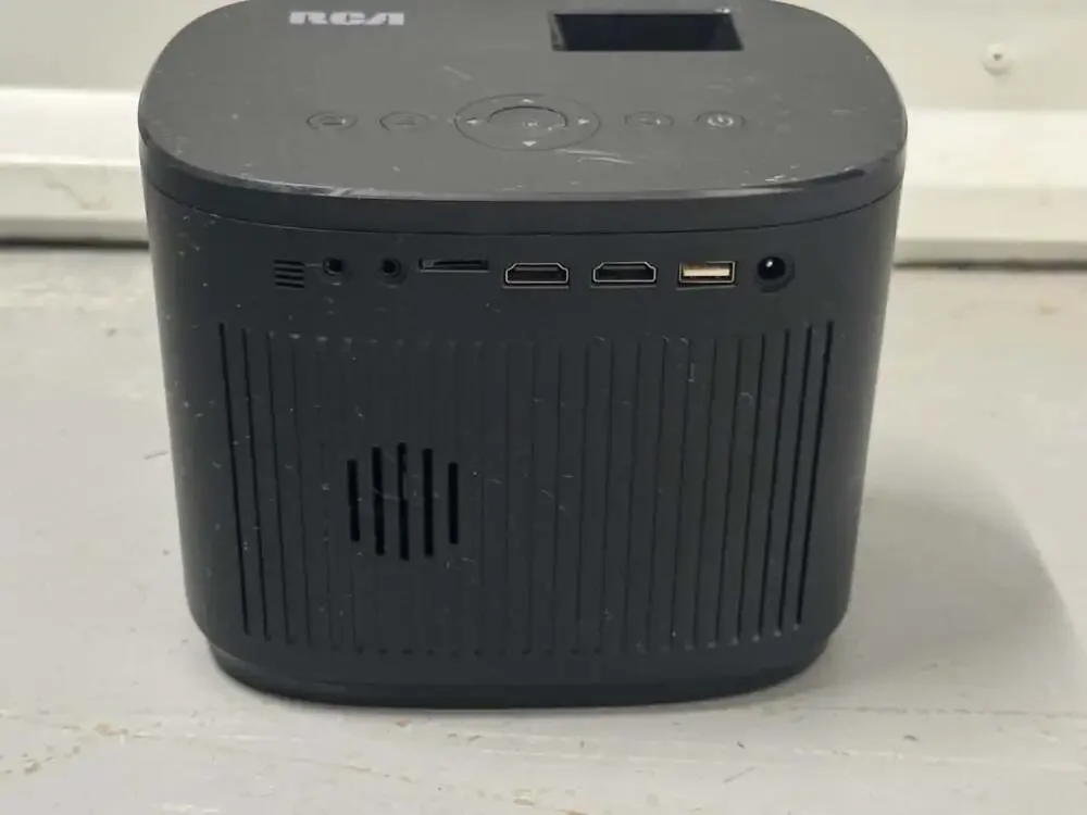 RCA 720P Home Theater Projector RPJ181_DISP12 Black